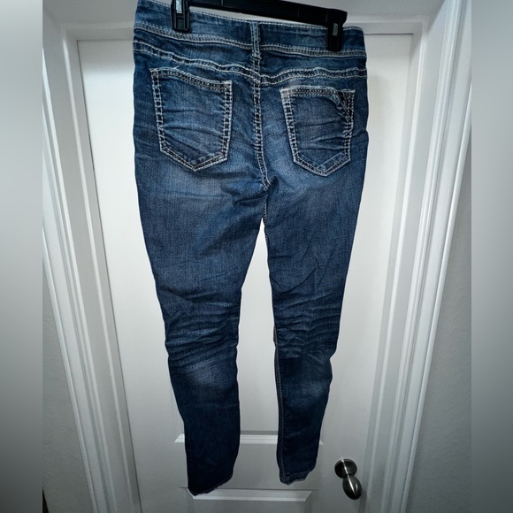 Silver Jeans - Picture 2 of 3